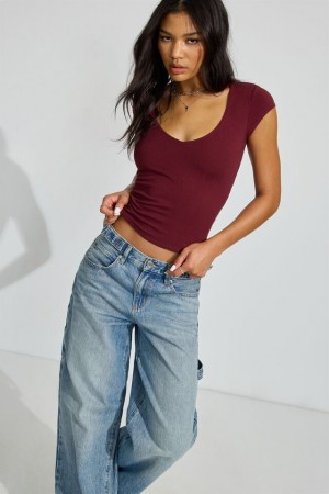 Dark Red Garage V-neck Short Sleeve Women T Shirts | A-9648035