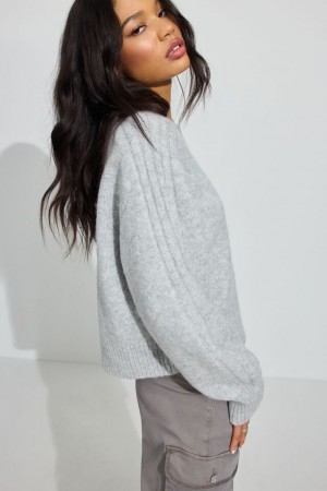 Light Grey Garage Spongy Loose Crewneck Women Sweater | A-0231754