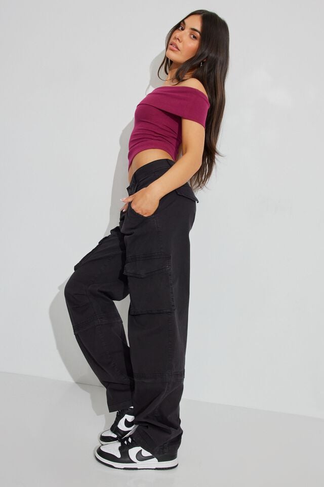 Black Garage Remi Straight Women Cargo Pants | A-4581097