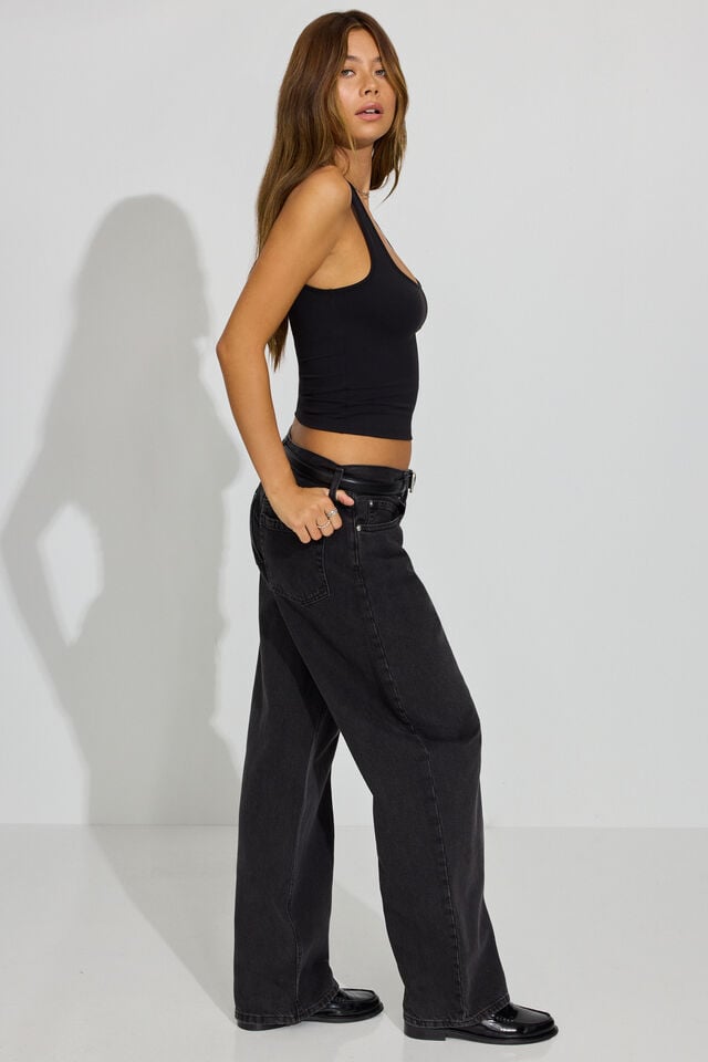 Black Garage Scoop Neck Women Tank Top | A-7106529