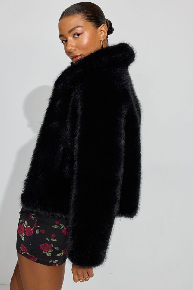 Black Garage Short Faux Fur Women Coat | A-2749836