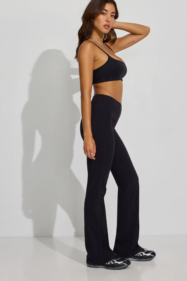 Black Garage Softactive Flare Women Leggings | A-0427659