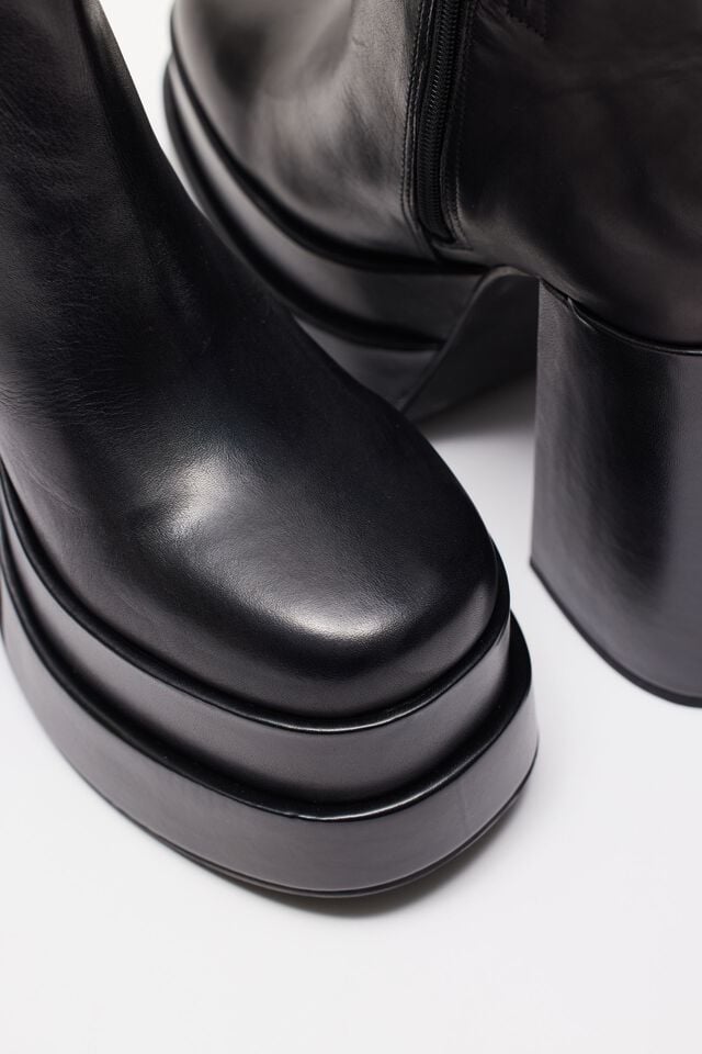 Black Garage Steve Madden - Cobra Platform Women Boots | A-7053498