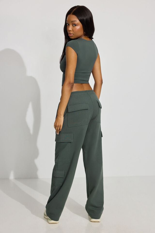 Dark Green Garage Ultrafleece Cargo Women Sweatpants | A-4630872