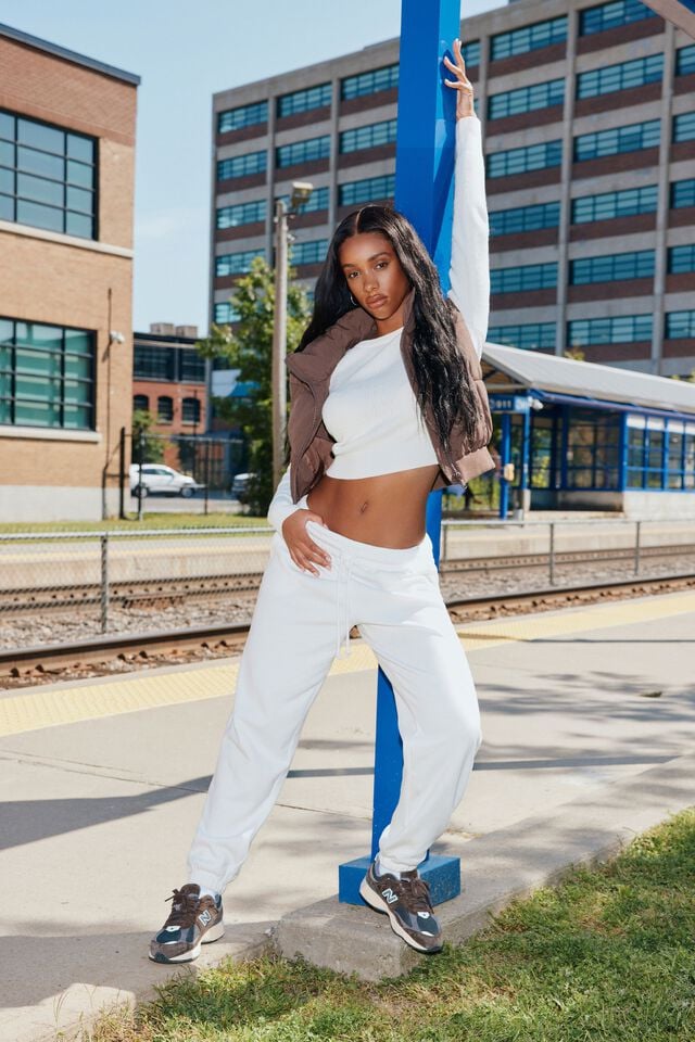 White Garage 90s Women Joggers | A-1453682