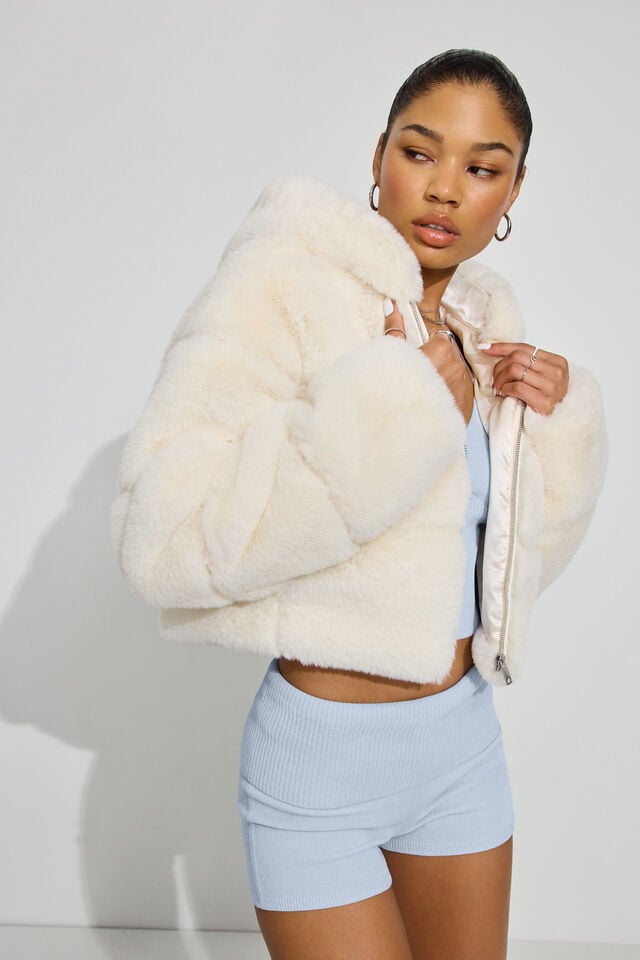 White Garage Faux-fur Women Down Jackets | A-8093421