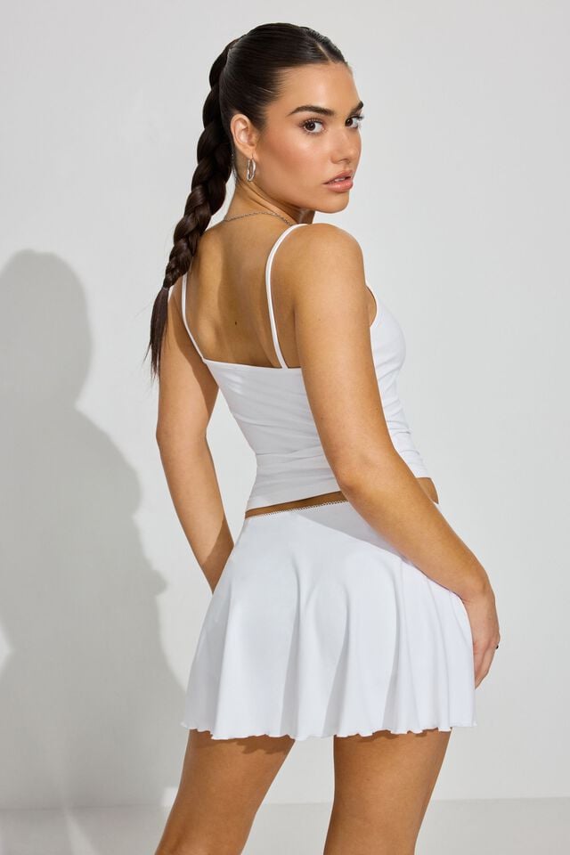 White Garage Frilly Knit Women Skorts | A-8516427