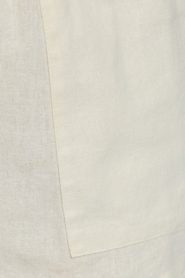 White Garage Lina Linen Women Shorts | A-2405793